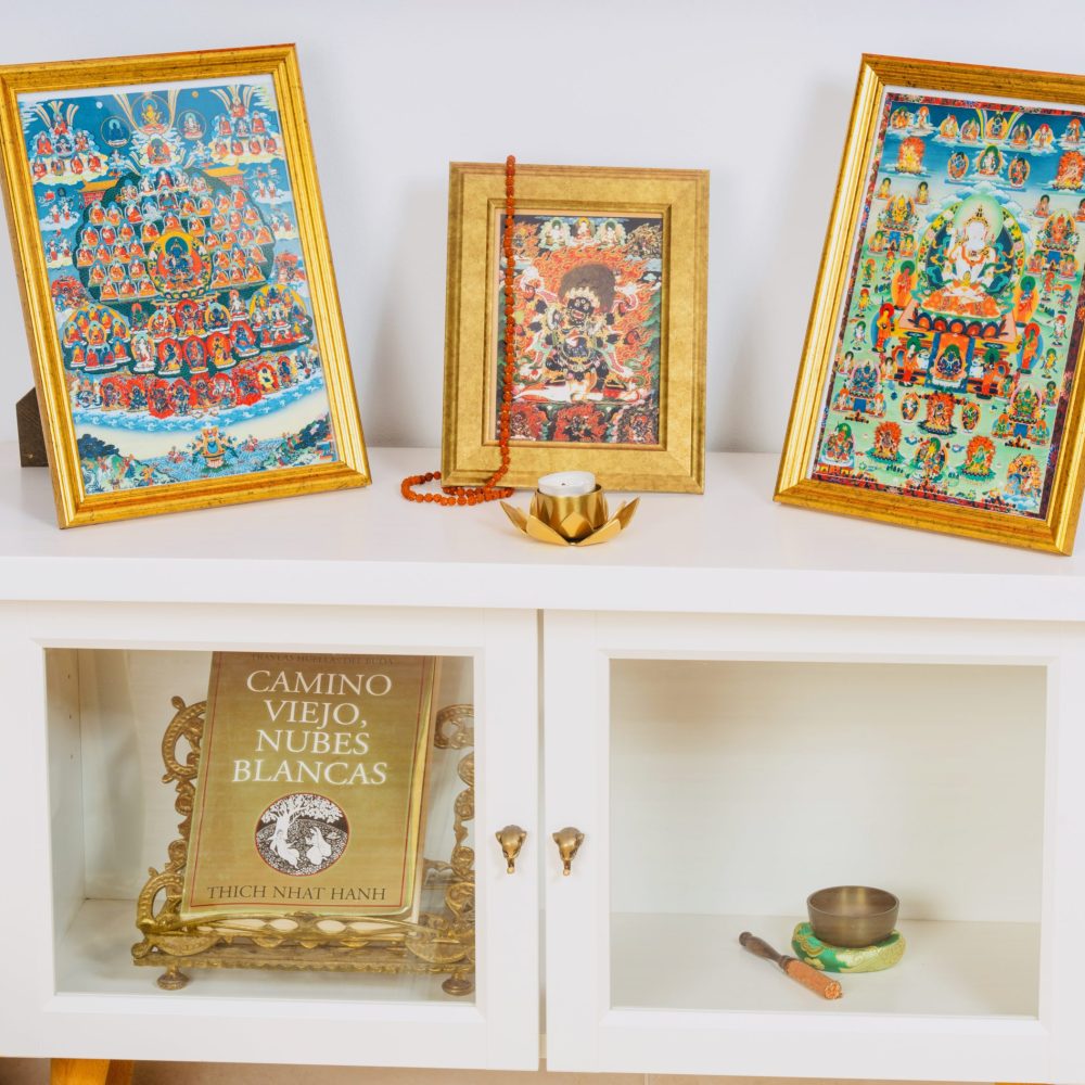 Imágenes en sala de meditación